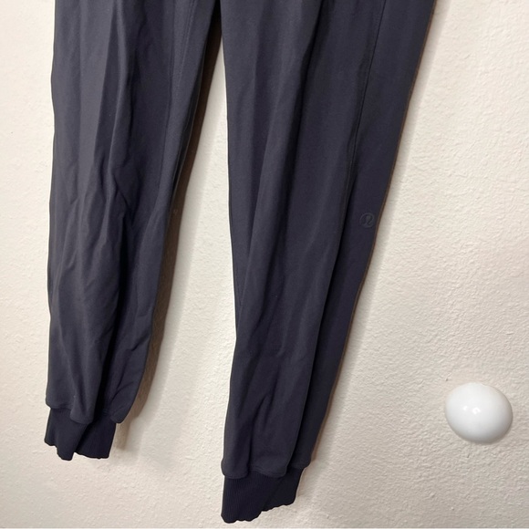 Lululemon Women's Black On the Fly Jogger Luxtreme Size 2 W5CPJS Drawcord - Picture 6 of 12